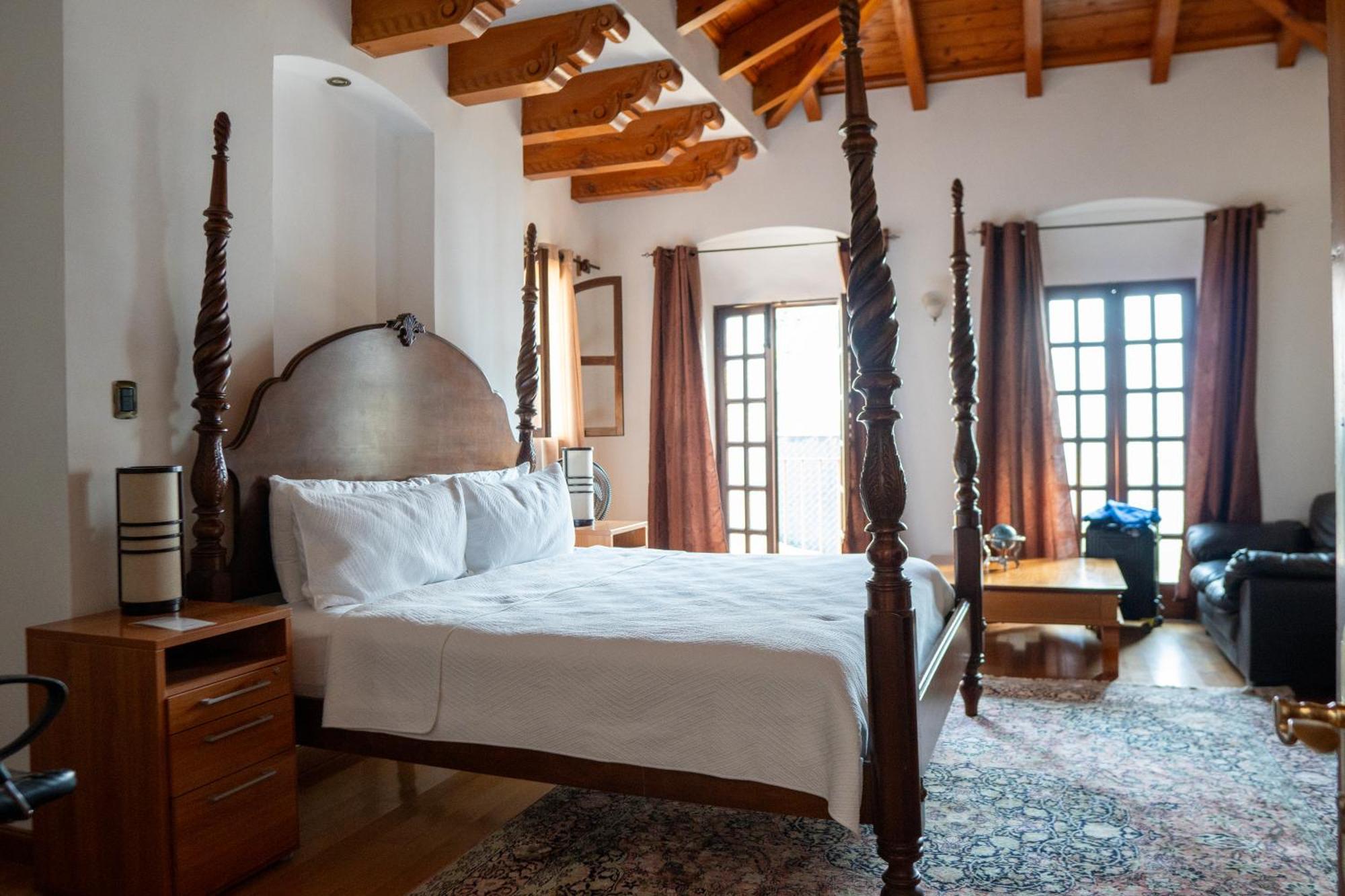 Indian Palace Hotel Boutique Spa & Restaurante Antigua ภายนอก รูปภาพ